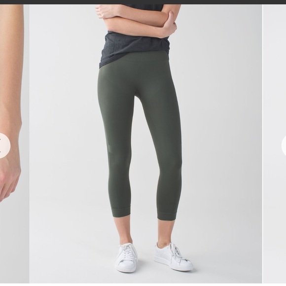 Lululemon zone in crop gator green XS $118 NWOT - Picture 2 of 13